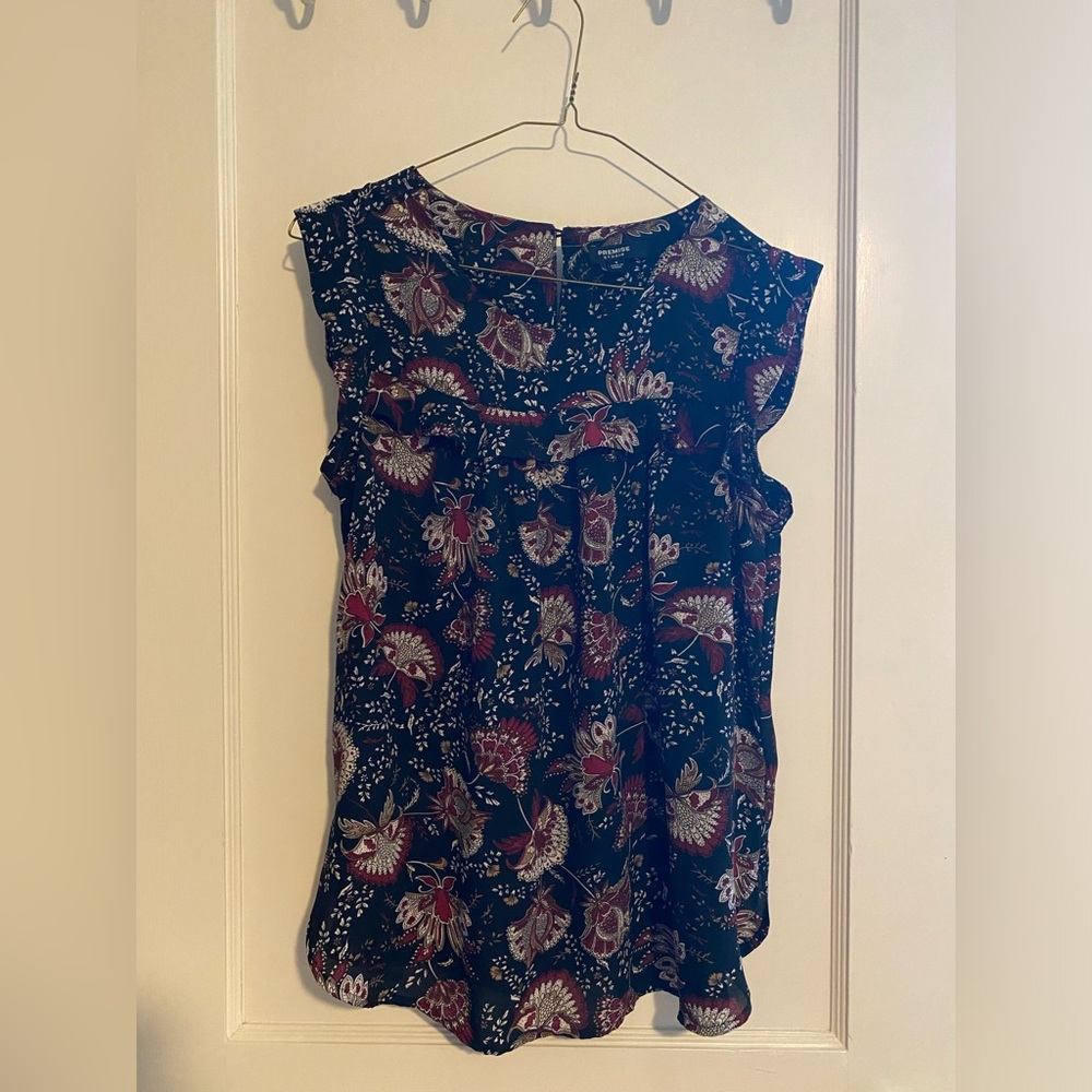 Sleeveless blouse